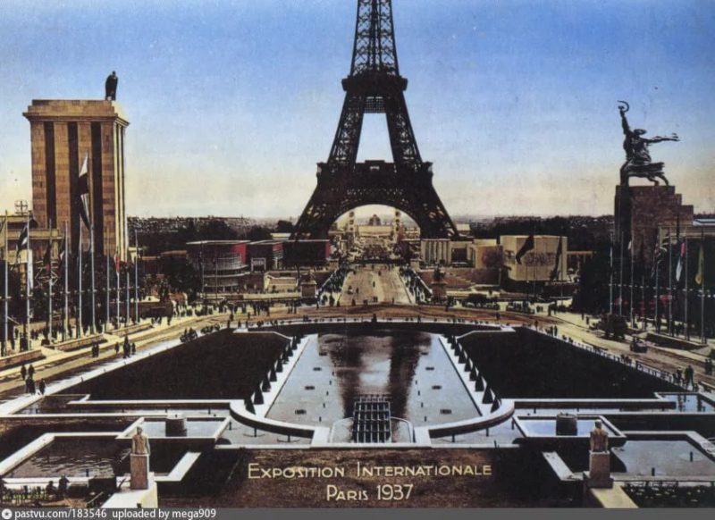 Павильон СССР и Германии на Всемирной Парижской выставке 1937 года